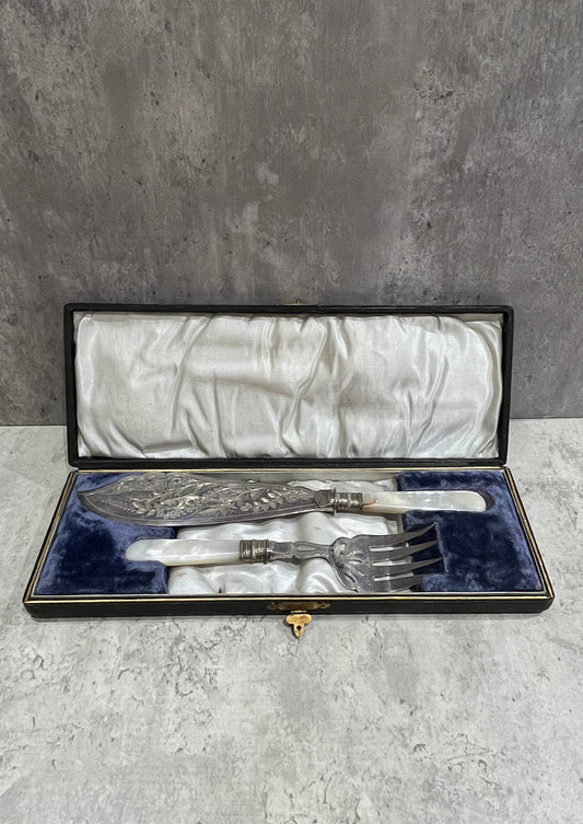 A Pair of Victorian Mother of Pearl Fork & Knife