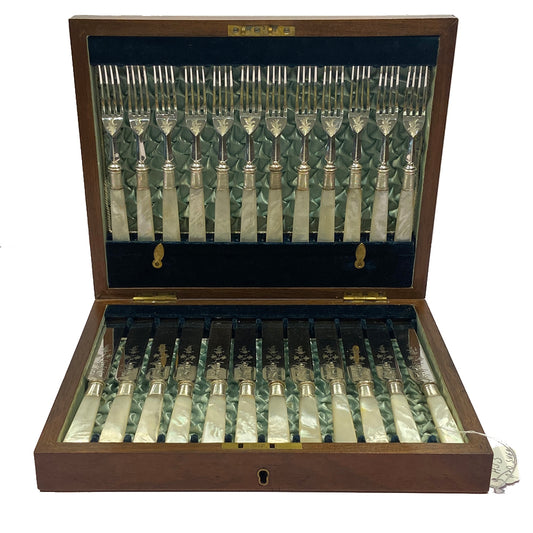 VINTAGE CANTEEN OF 24 SILVER PLATED AND MOTHER OF PEARL DESSERT KNIVES AND FORKS (MOP-60X)