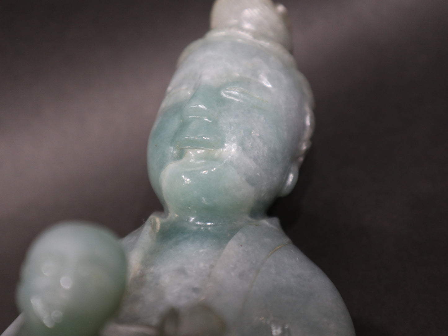 A Jadeite Child-Giving ( Sung-tzu) Guanyin, 19th century Qing Dynasty
