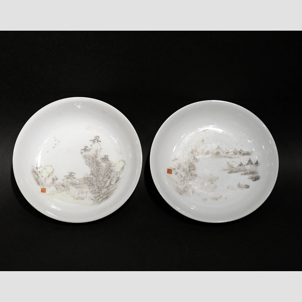 A pair of ink color landscape figure small dishes, Cheng Huai Yuan Zhi and Dai Xi Mark, Qianlong Period