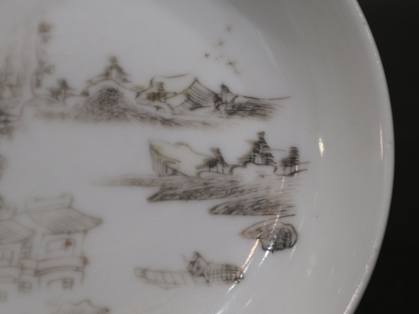 A pair of ink color landscape figure small dishes, Cheng Huai Yuan Zhi and Dai Xi Mark, Qianlong Period